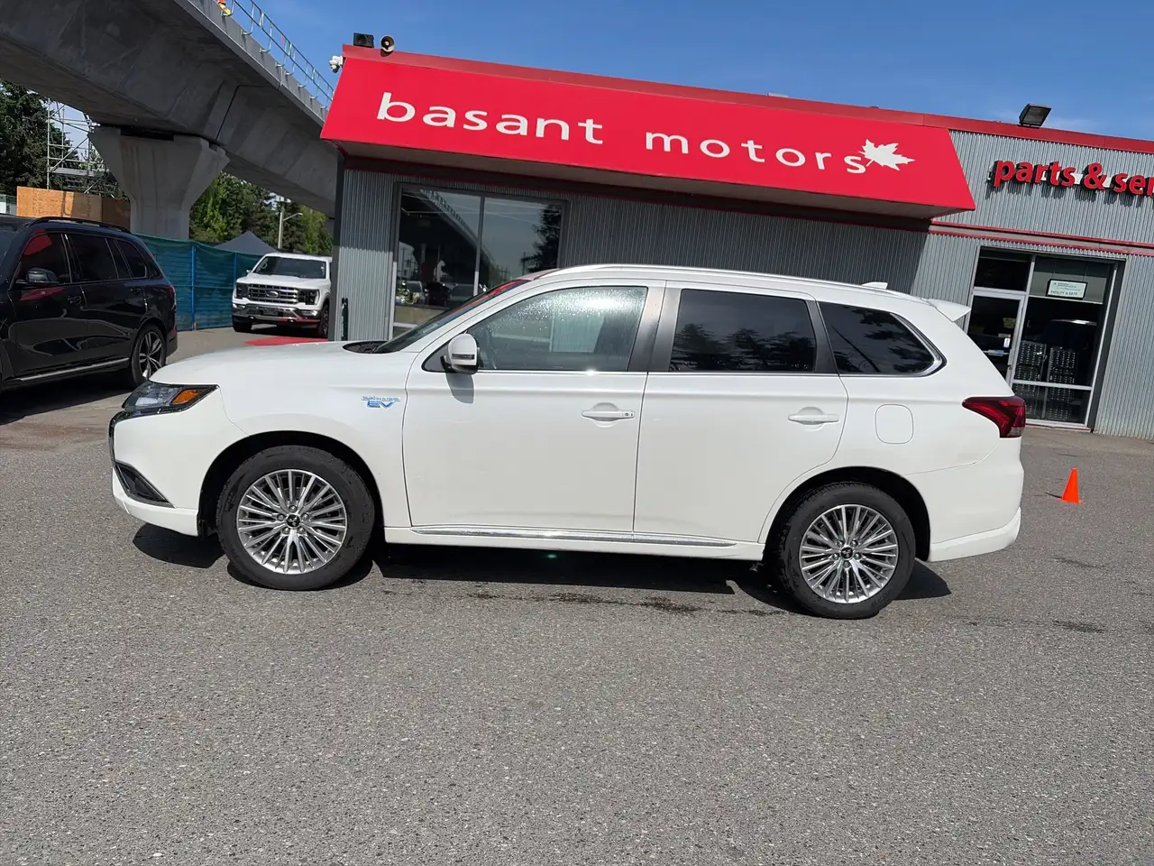 Mitsubishi Outlander снимка Mitsubishi Outlander