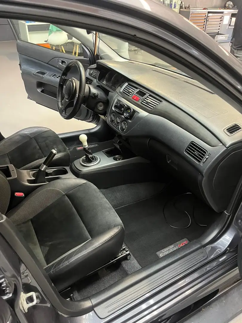 Mitsubishi Lancer Evo Evo IX MR - 2