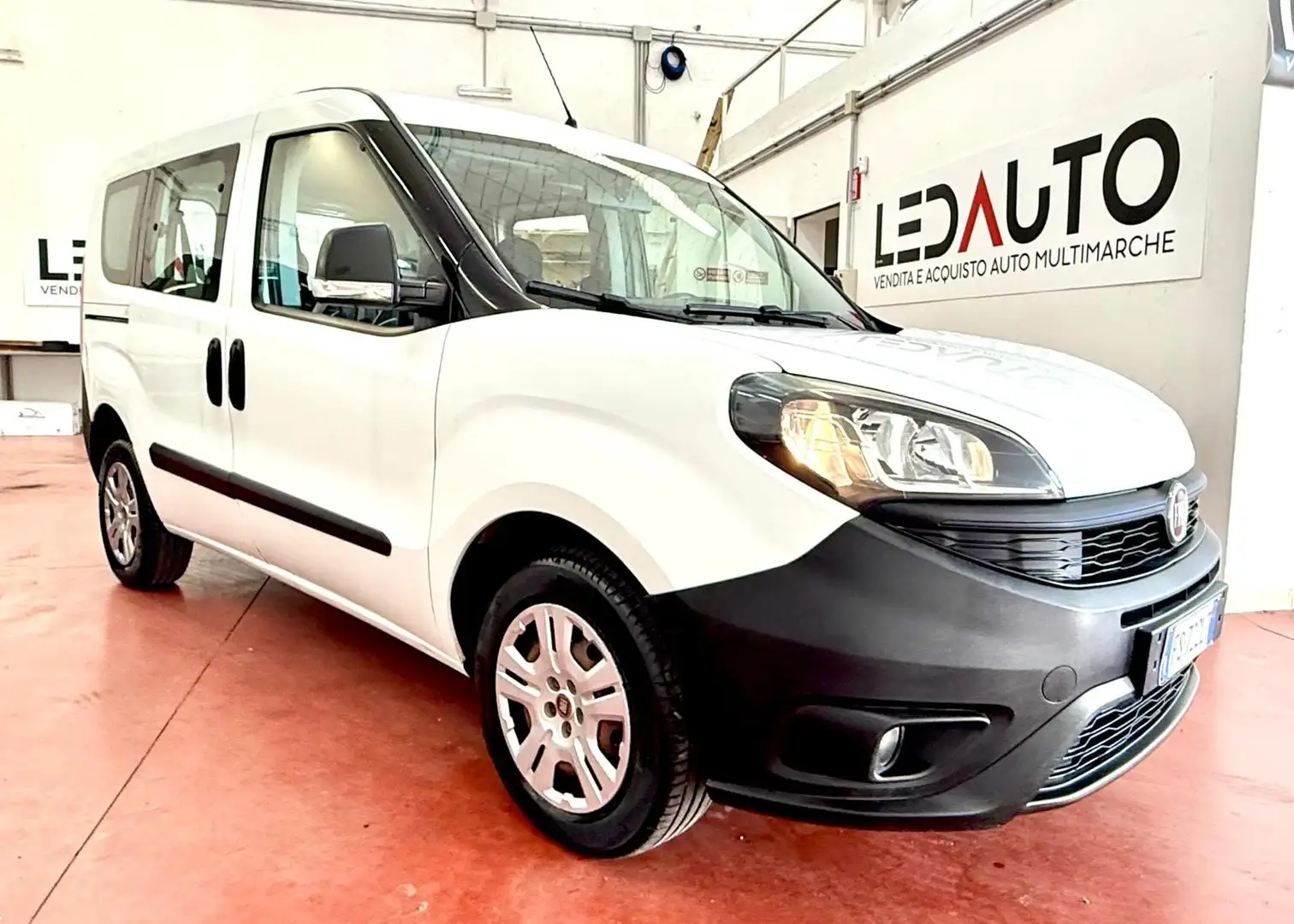 Fiat Doblo Doblo 1.3 mjt 16v Easy 95cv my19 N1 Bianco - 1