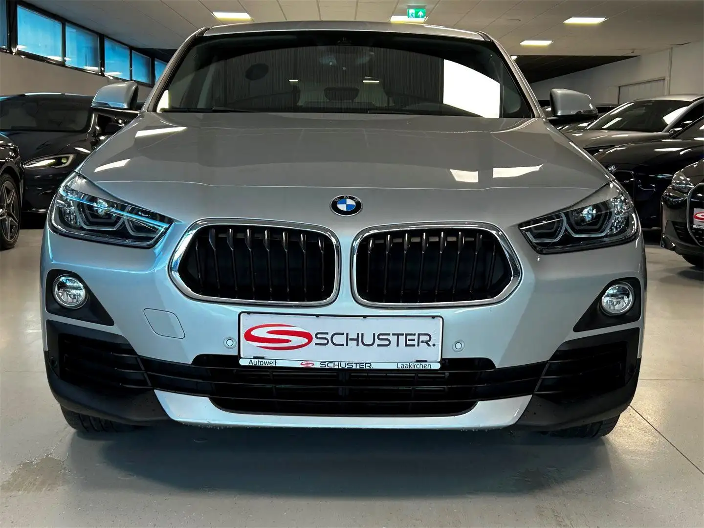 BMW X2 sDrive 20d Aut. Business-Paket Plus Silber - 2