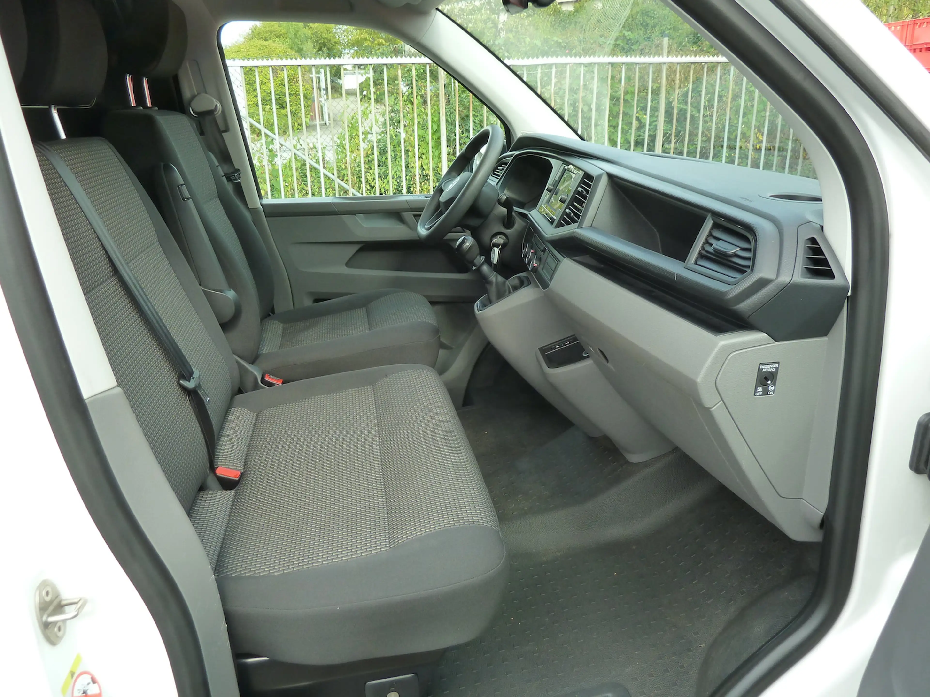 Volkswagen T6.1 Transporter 2.0 TDI 4 Motion Lang Standheiz. — photo 5