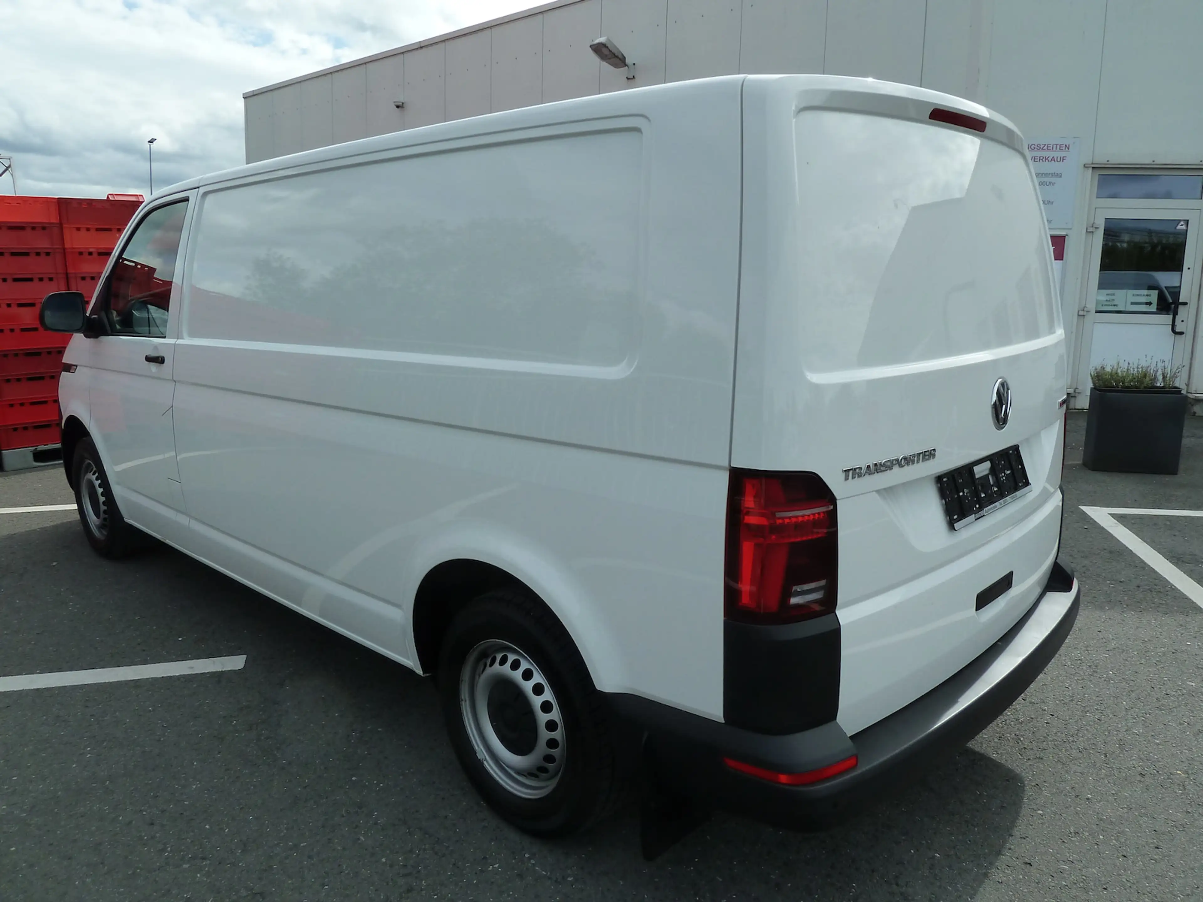 Volkswagen T6.1 Transporter 2.0 TDI 4 Motion Lang Standheiz. — photo 11