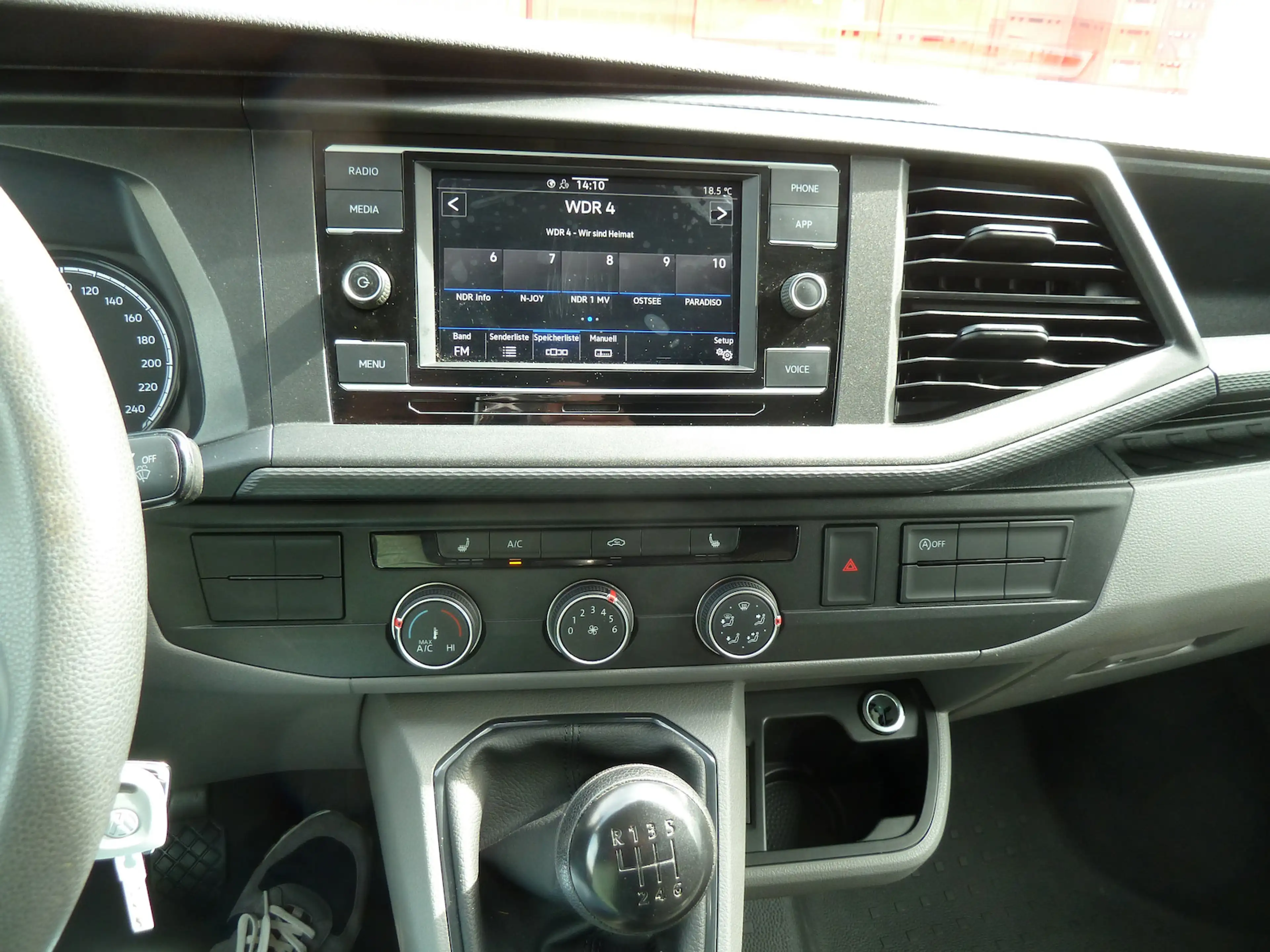 Volkswagen T6.1 Transporter 2.0 TDI 4 Motion Lang Standheiz. — photo 7