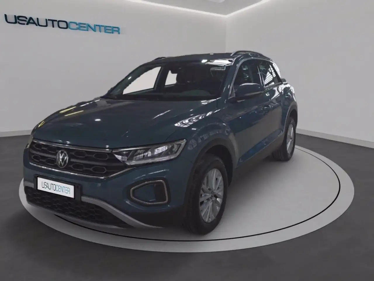 Volkswagen T-Roc 1.0 tsi life 110cv — photo 1 of 15