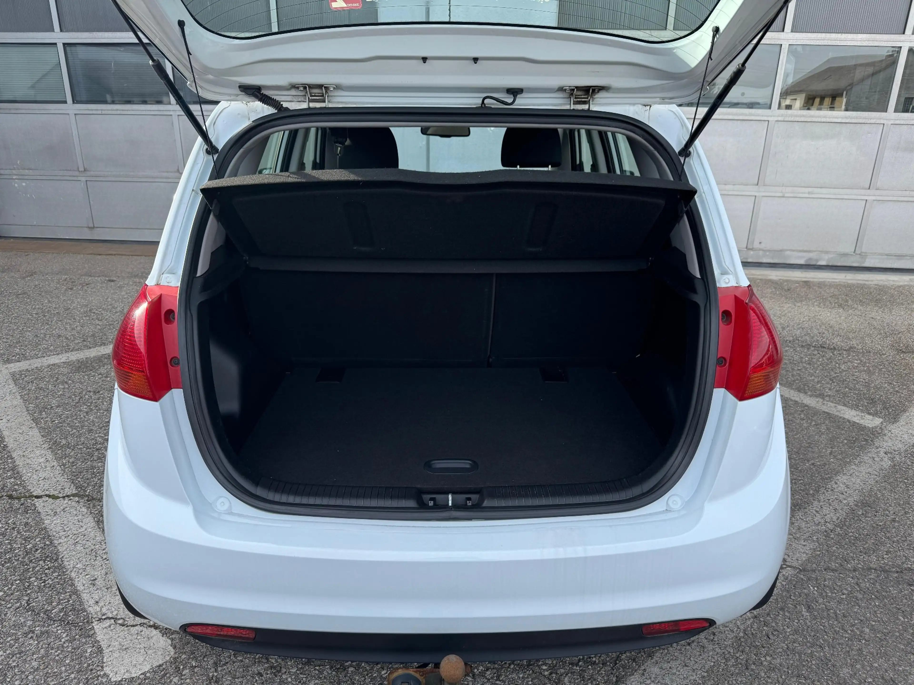 Kia Venga 1,4 CRDi/Erstbesitz/Pickerl/Klima/Anhängerk — photo 12