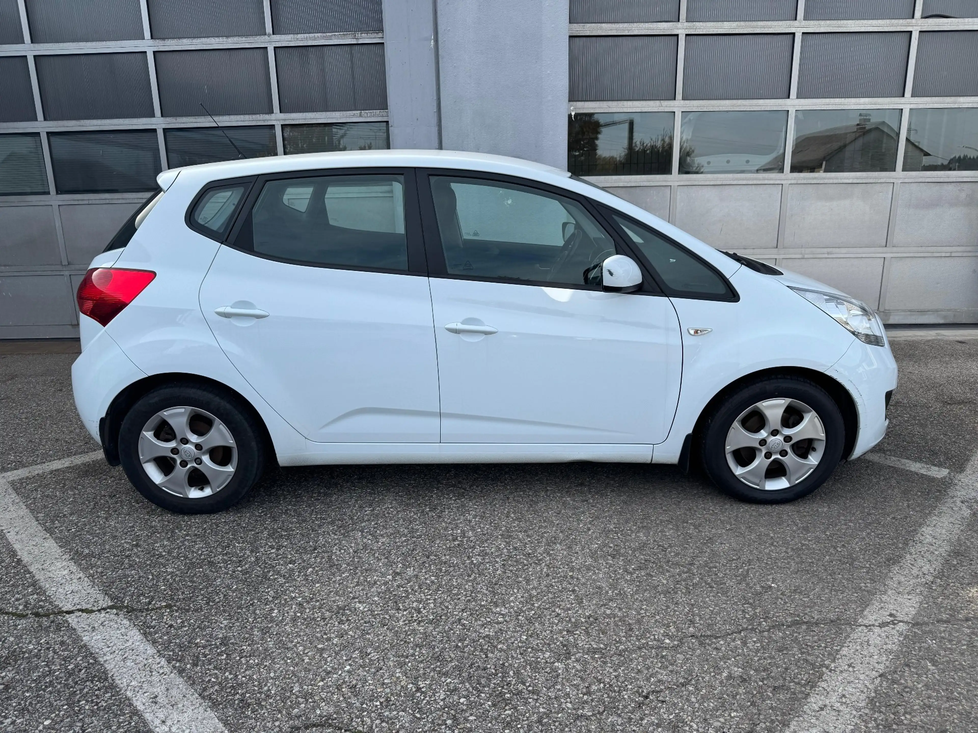 Kia Venga 1,4 CRDi/Erstbesitz/Pickerl/Klima/Anhängerk — photo 15