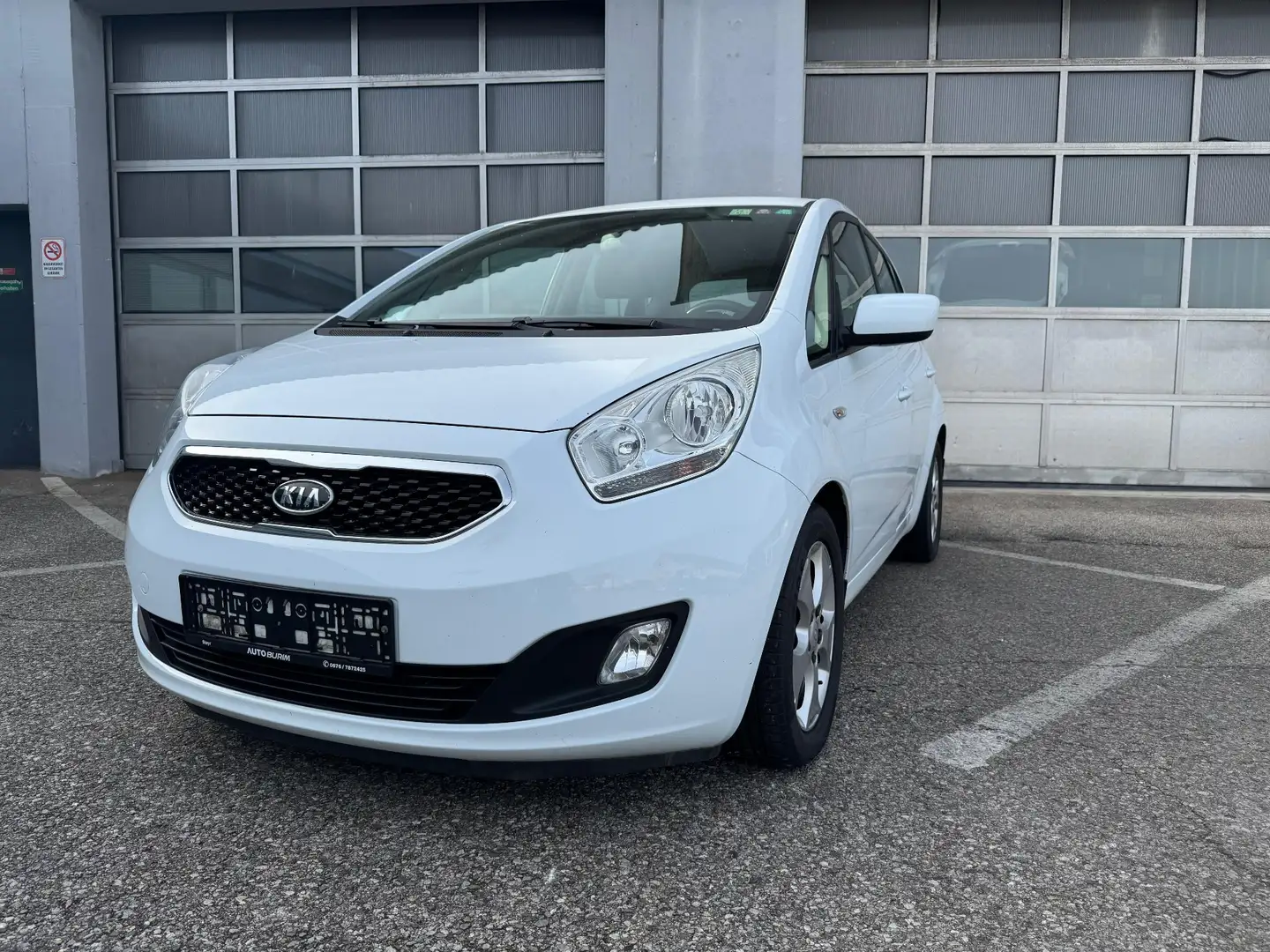 Kia Venga 1,4 CRDi/Erstbesitz/Pickerl/Klima/Anhängerk Weiß - 2