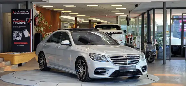 Mercedes-Benz S-Class view 3