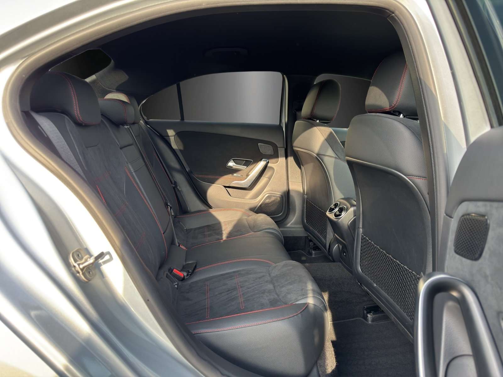 Mercedes-Benz A 220