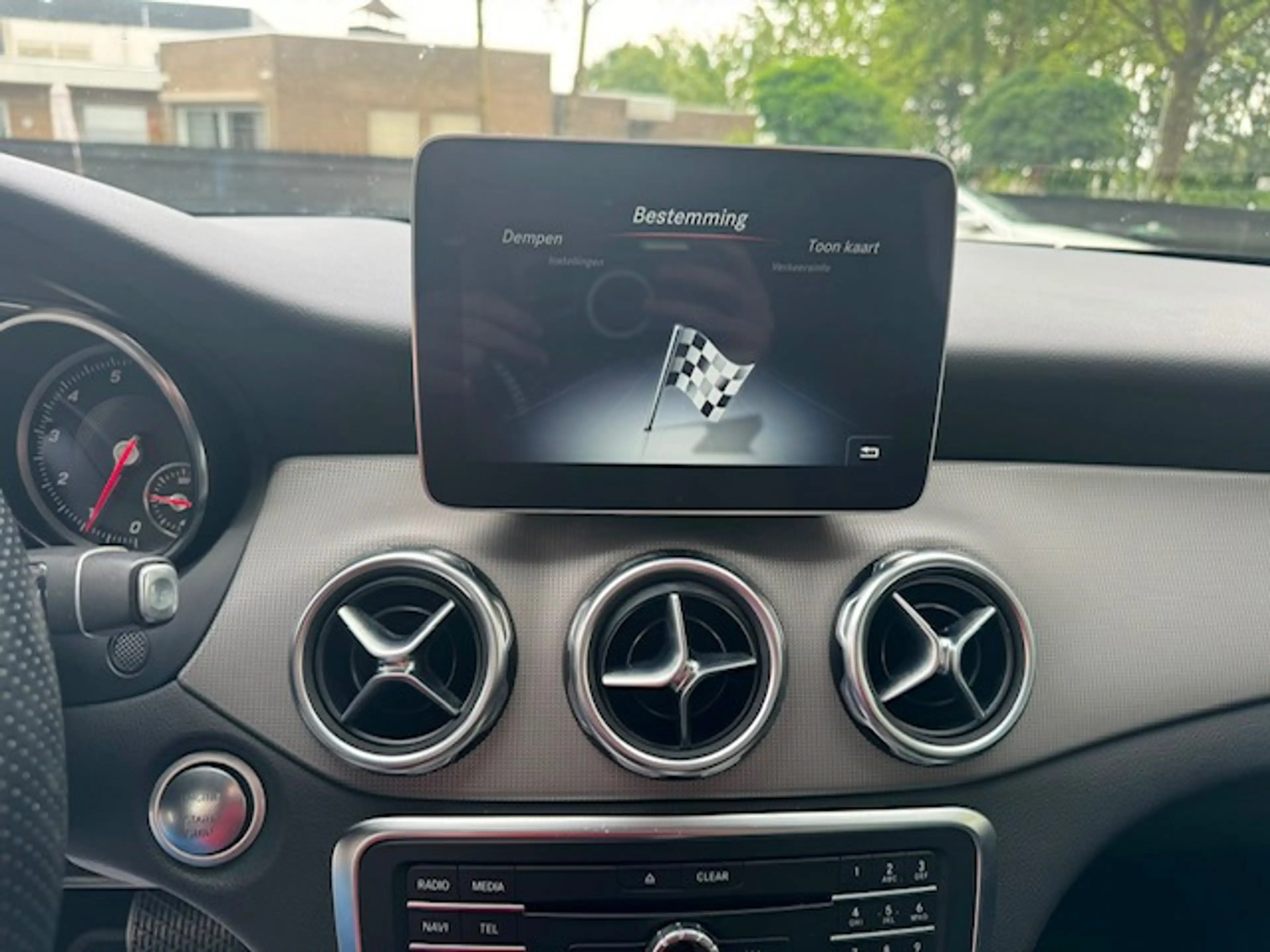 Mercedes-Benz GLA 250 Premium afn. trekhaak 12 maanden autotrust garanti — photo 15