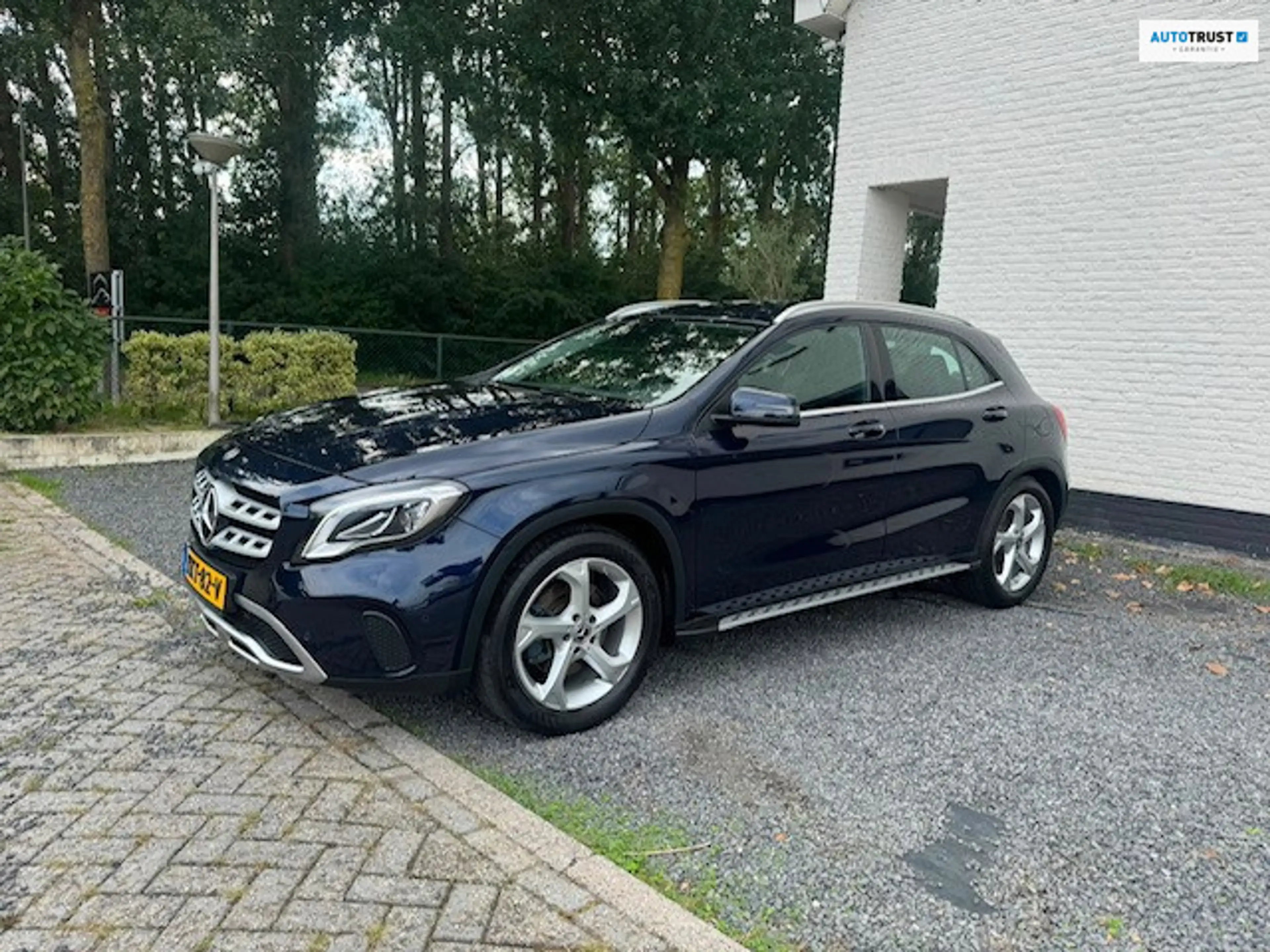 Mercedes-Benz GLA 250 Premium afn. trekhaak 12 maanden autotrust garanti