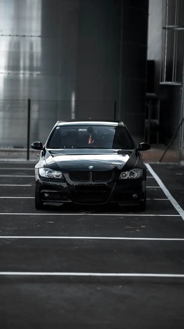 BMW 325 325i E90 (N52B25) MPaket Ab Werk Schwarz - 1