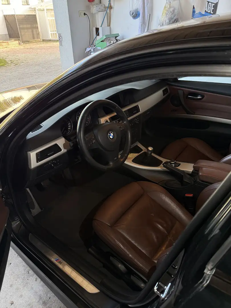 BMW 325 325i E90 (N52B25) MPaket Ab Werk Schwarz - 2