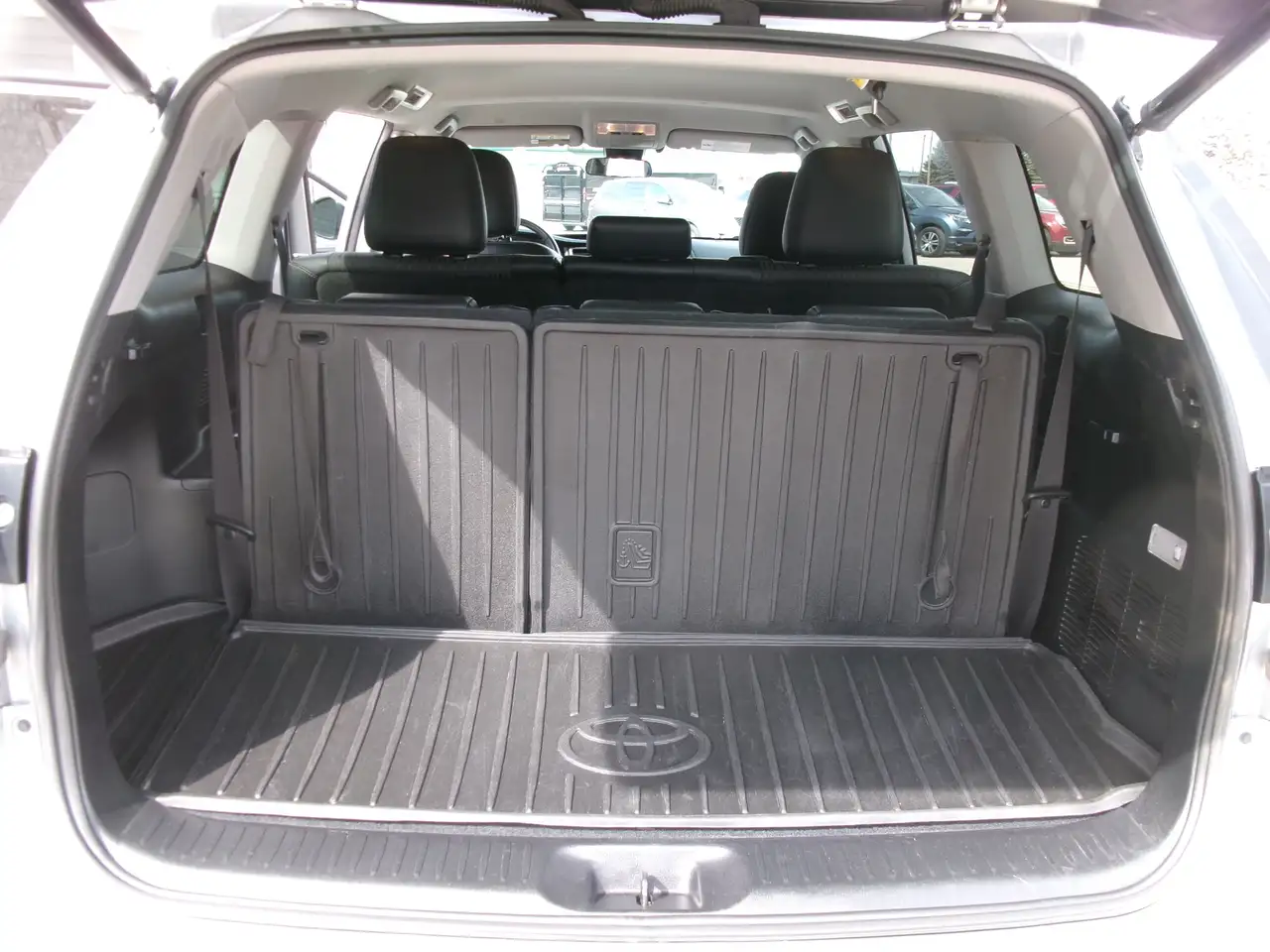 Toyota Highlander снимка Toyota Highlander