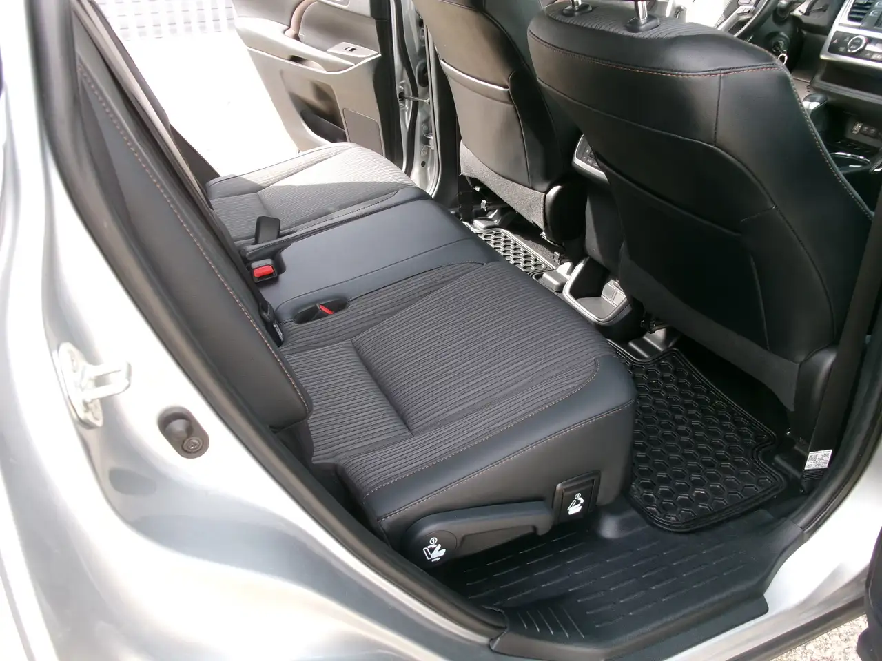 Toyota Highlander снимка Toyota Highlander