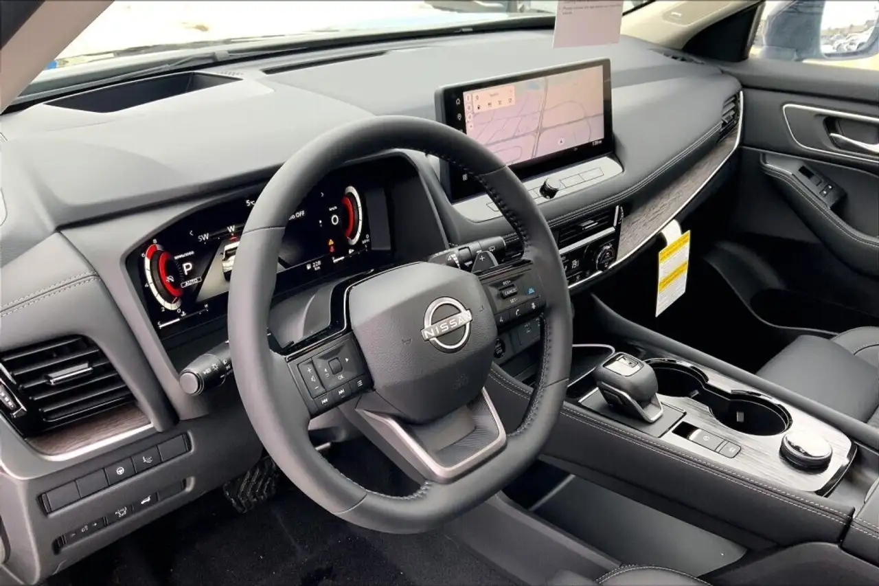Nissan Rogue снимка Nissan Rogue