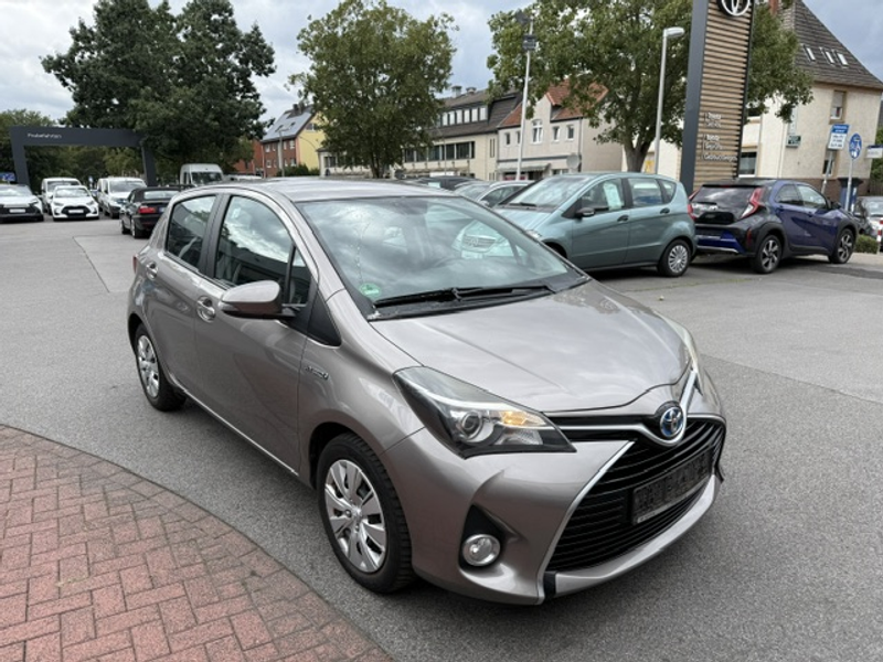Toyota Yaris Comfort Hybrid — photo 10