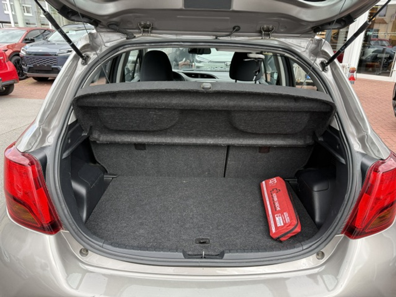 Toyota Yaris Comfort Hybrid — photo 5