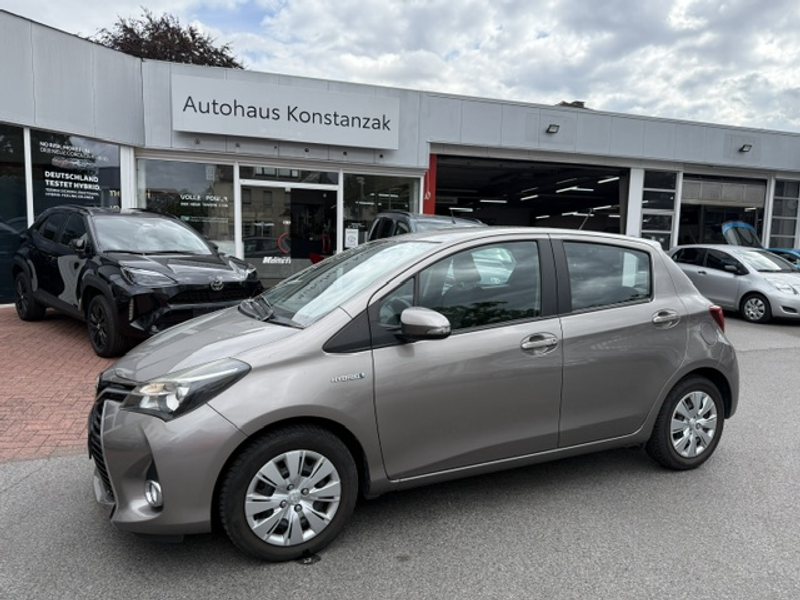 Toyota Yaris Comfort Hybrid — photo 2