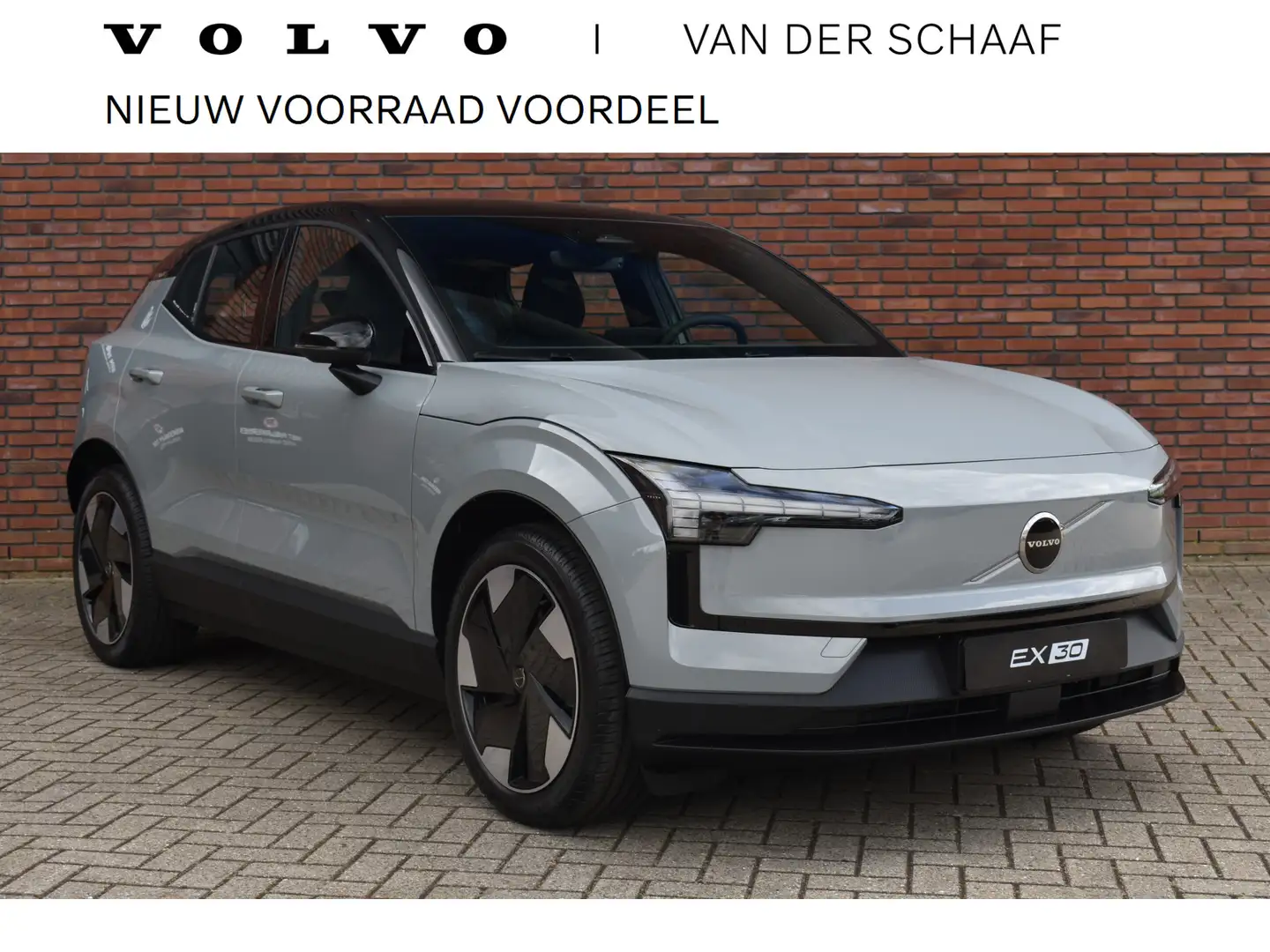 Volvo EX30 272PK Extended Range Plus 69 kWh | Climate | € 600 Grijs - 1