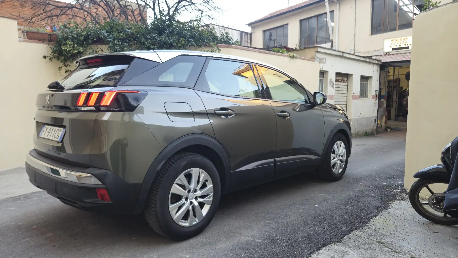 Peugeot 3008 1.6 bluehdi Allure s&s 130cv - 2