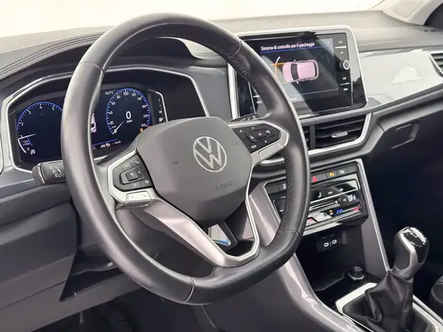 Volkswagen T-Roc view 20