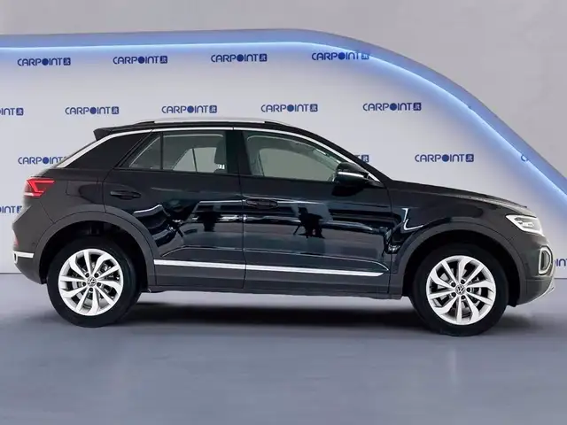 Volkswagen T-Roc view 7