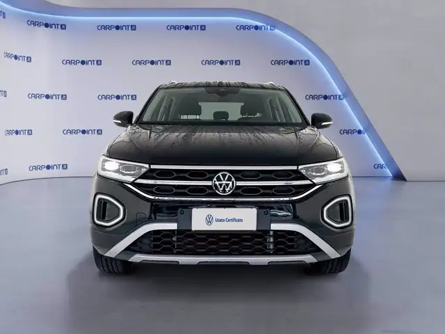Volkswagen T-Roc view 4