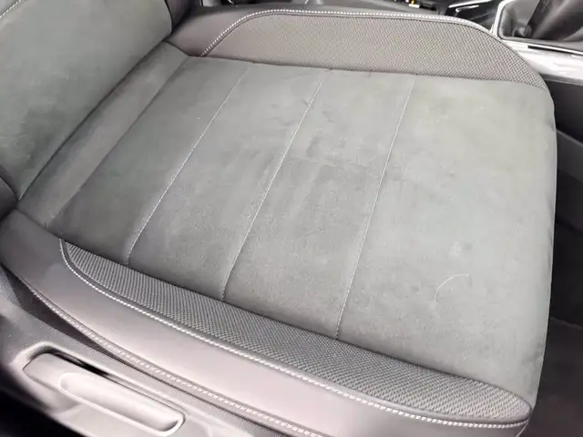 Volkswagen T-Roc view 10