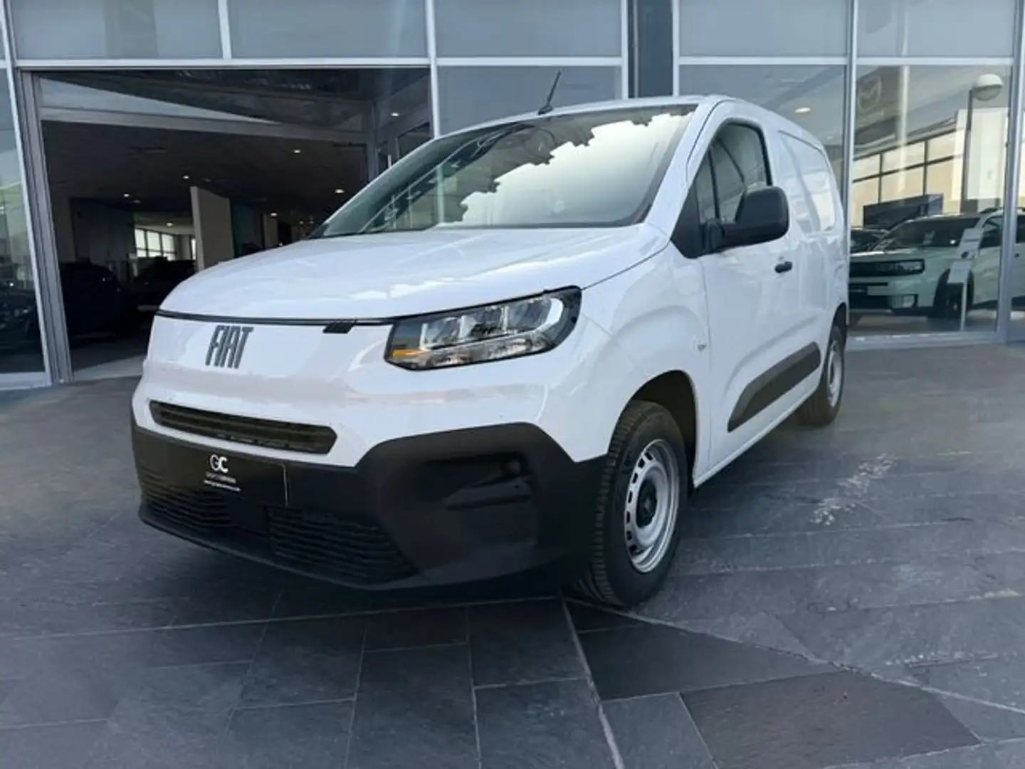 Fiat Dobló Furgón 1.5BlueHDI L1 H1 Easy Pro 650kg 75K Blanco - 1