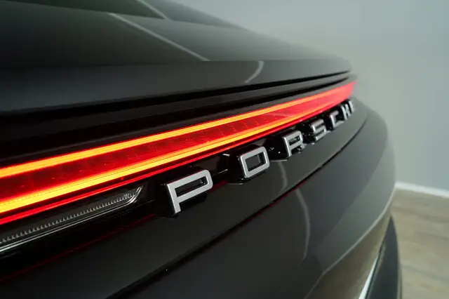 Porsche Panamera 4 E-Hybrid Ansicht 7