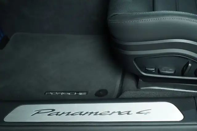 Porsche Panamera 4 E-Hybrid Ansicht 18