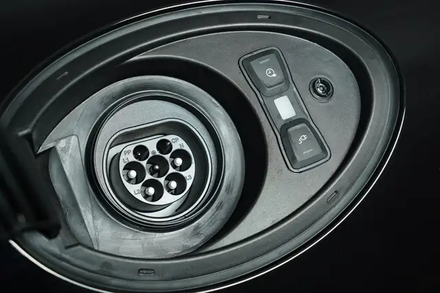 Porsche Panamera 4 E-Hybrid Ansicht 10