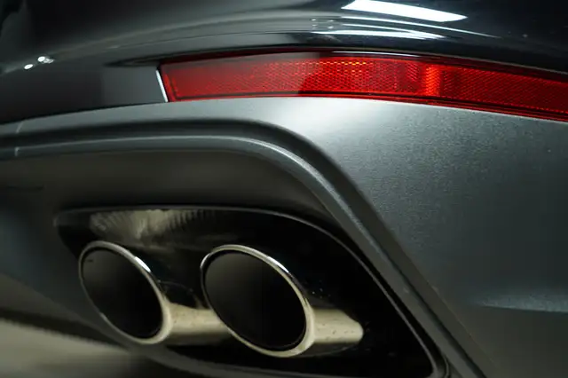 Porsche Panamera 4 E-Hybrid Ansicht 9