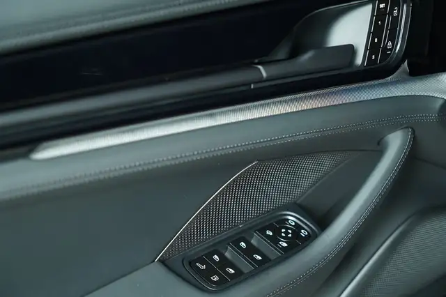 Porsche Panamera 4 E-Hybrid Ansicht 15