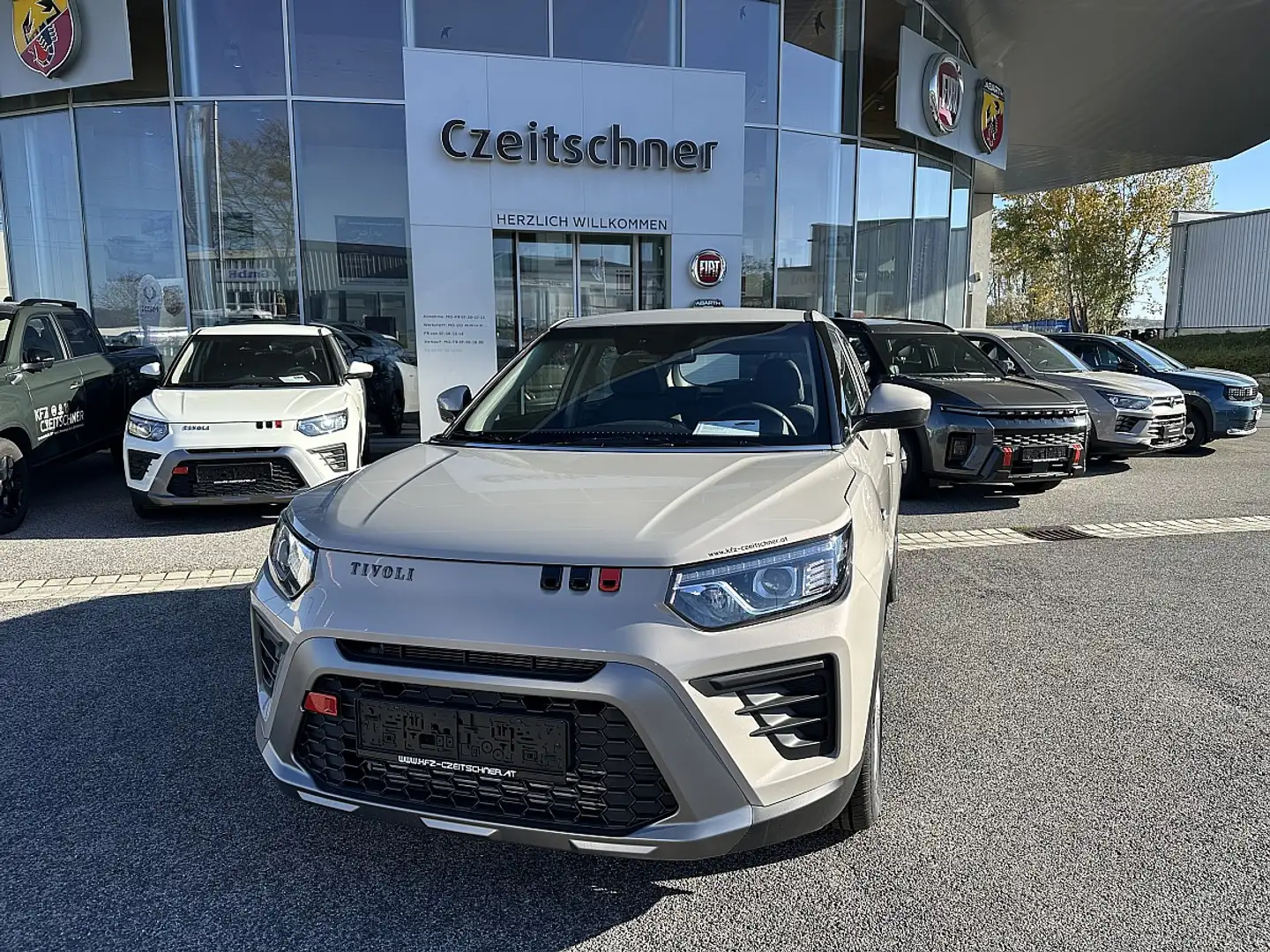 KGM Tivoli 1.5 GDI Style Beige - 1