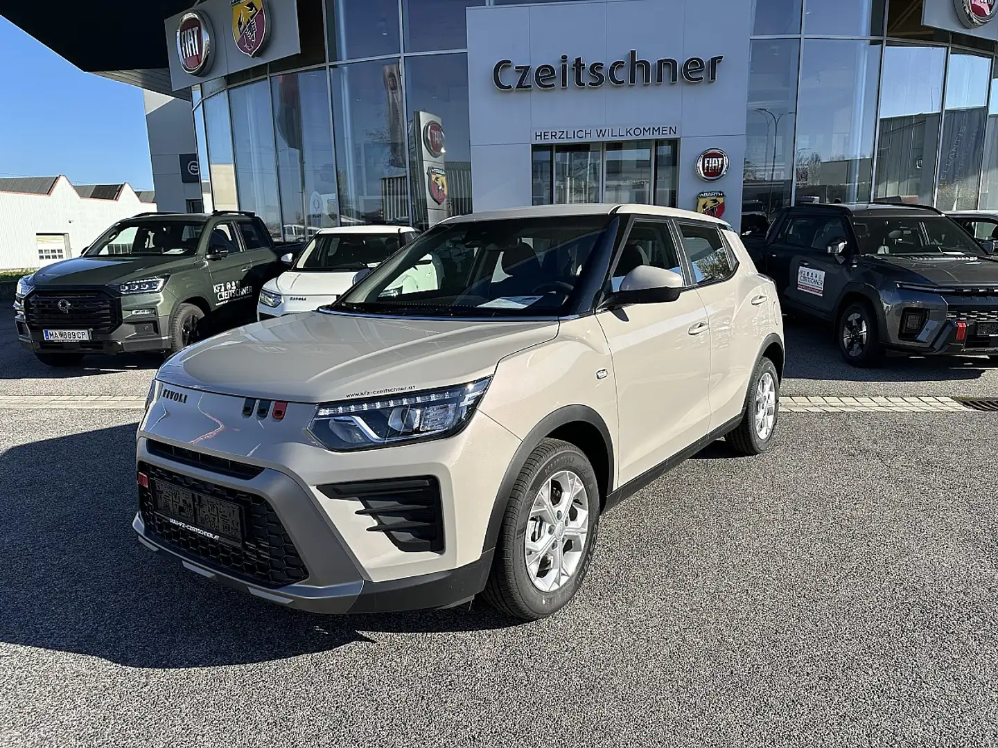 KGM Tivoli 1.5 GDI Style Beige - 2