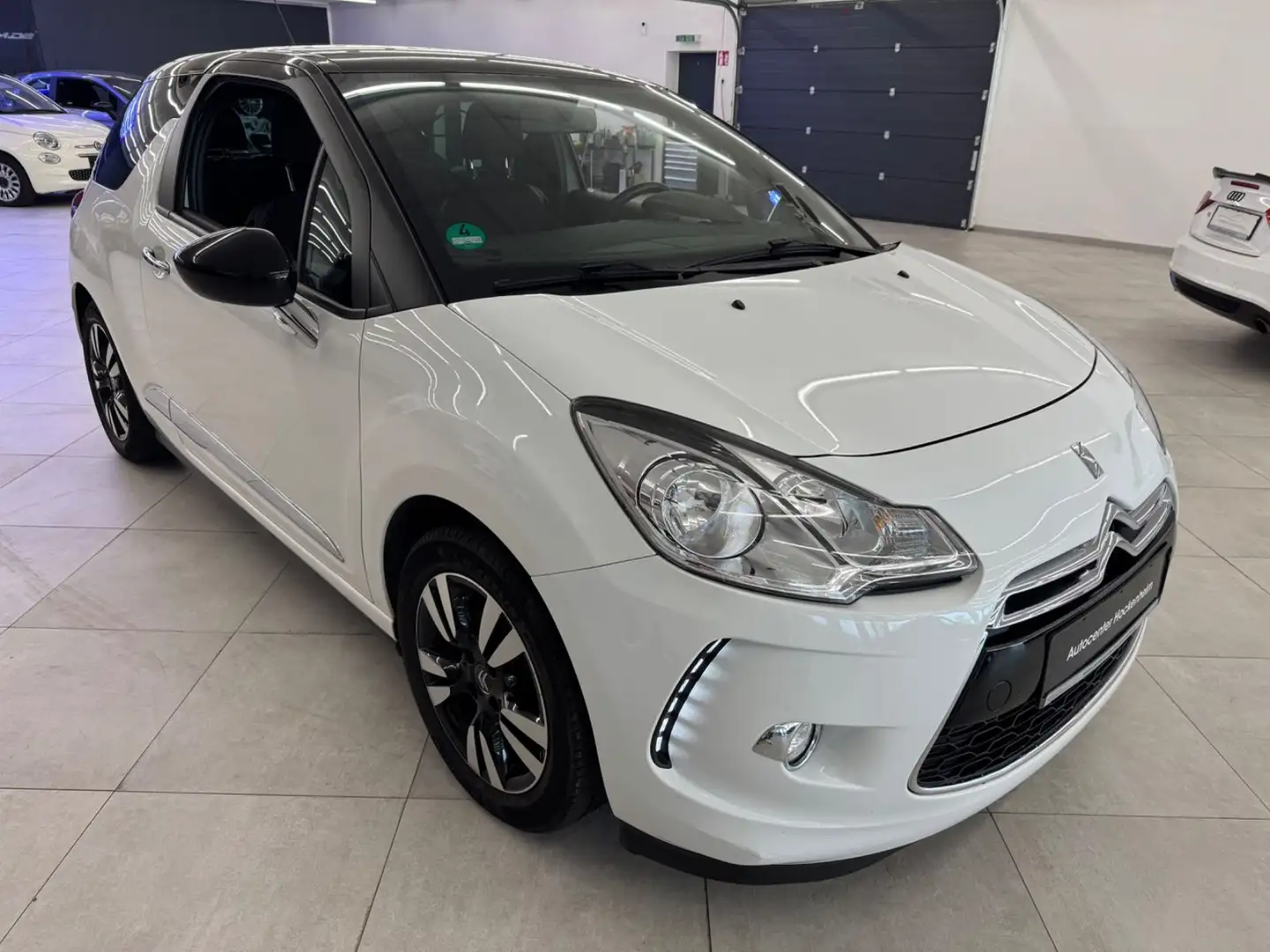 Citroen DS3 SoChic Tüv-03.2027 Schwarz - 1