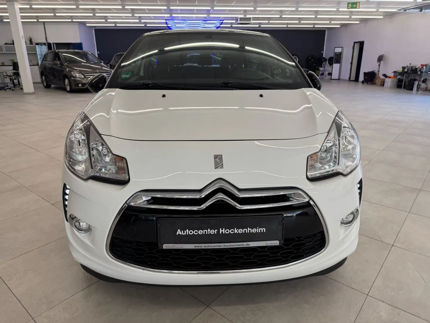 Citroen DS3 SoChic Tüv-03.2027 Schwarz - 2