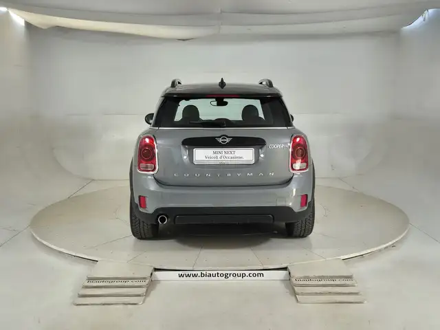 Mini Cooper Cooper view 4