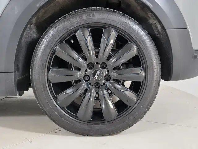 Mini Cooper Cooper view 14