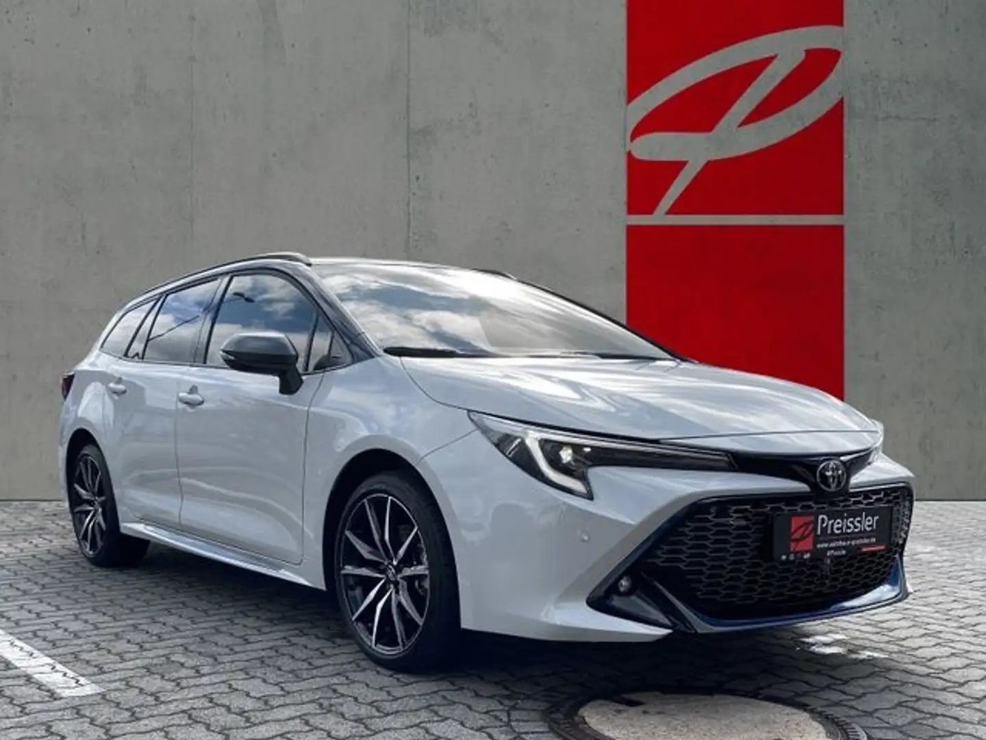 Toyota Corolla Touring Sports 2.0 Hybrid GR Sport Grau - 2