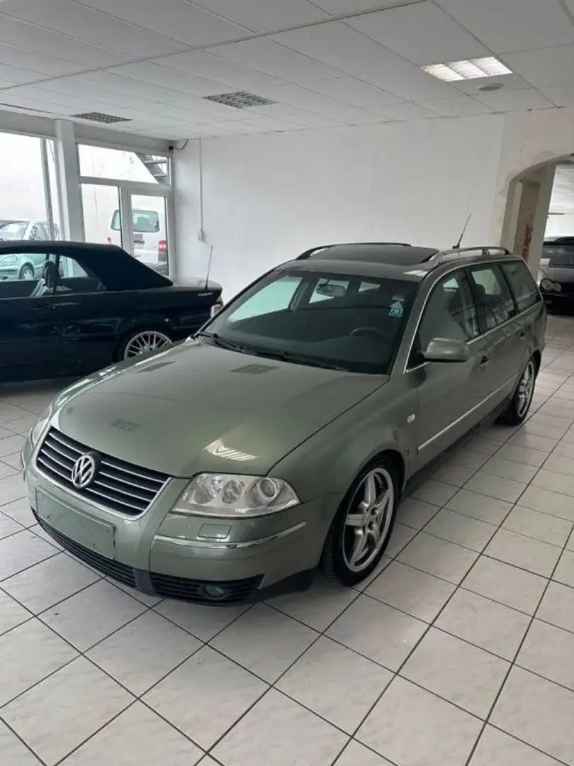 Volkswagen Passat Variant 2.5 V6 TDI*Highline*Tüv/Insp.Neu* Verde - 1