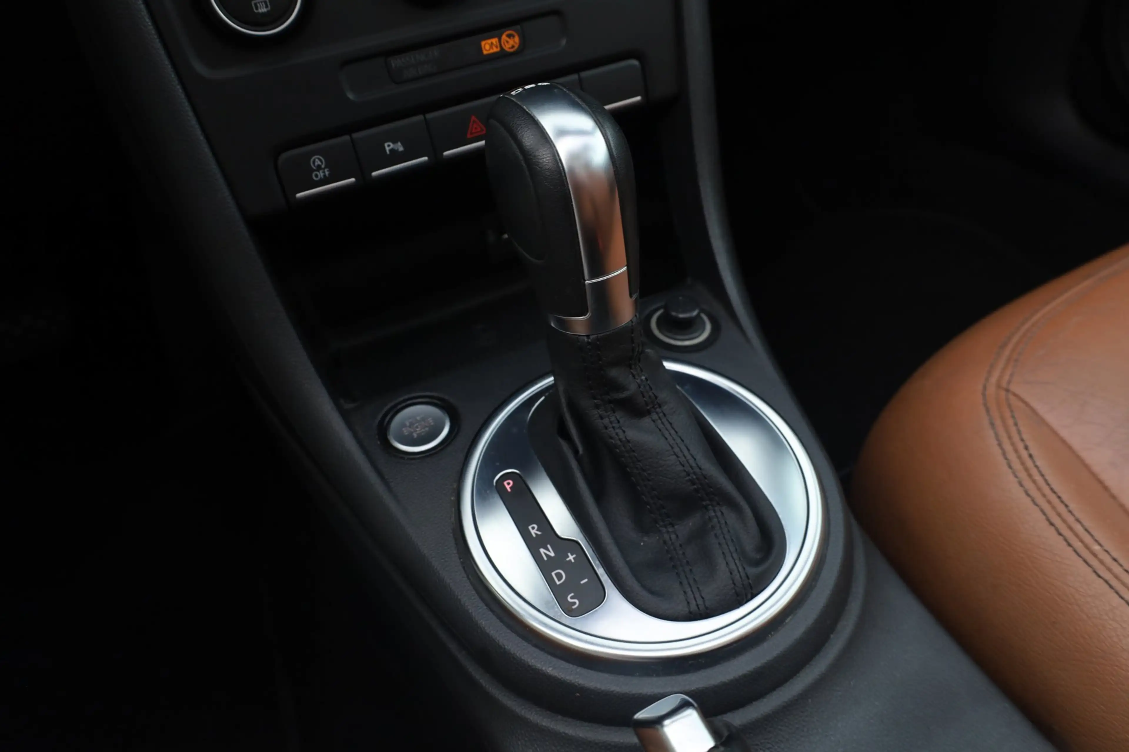 Volkswagen Beetle Cabriolet 1.4 TSI Sport BlueMotion DSG. | Xenon/Le — photo 22
