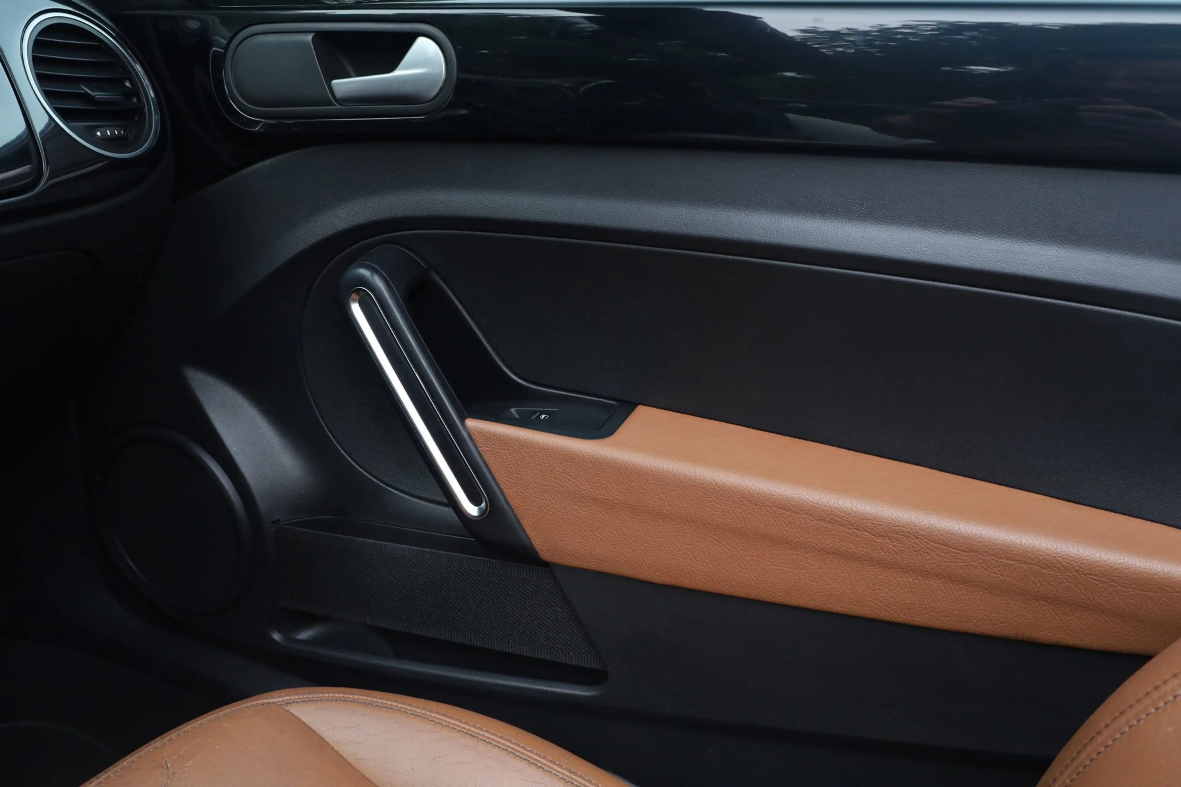Volkswagen Beetle Cabriolet 1.4 TSI Sport BlueMotion DSG. | Xenon/Le — photo 27