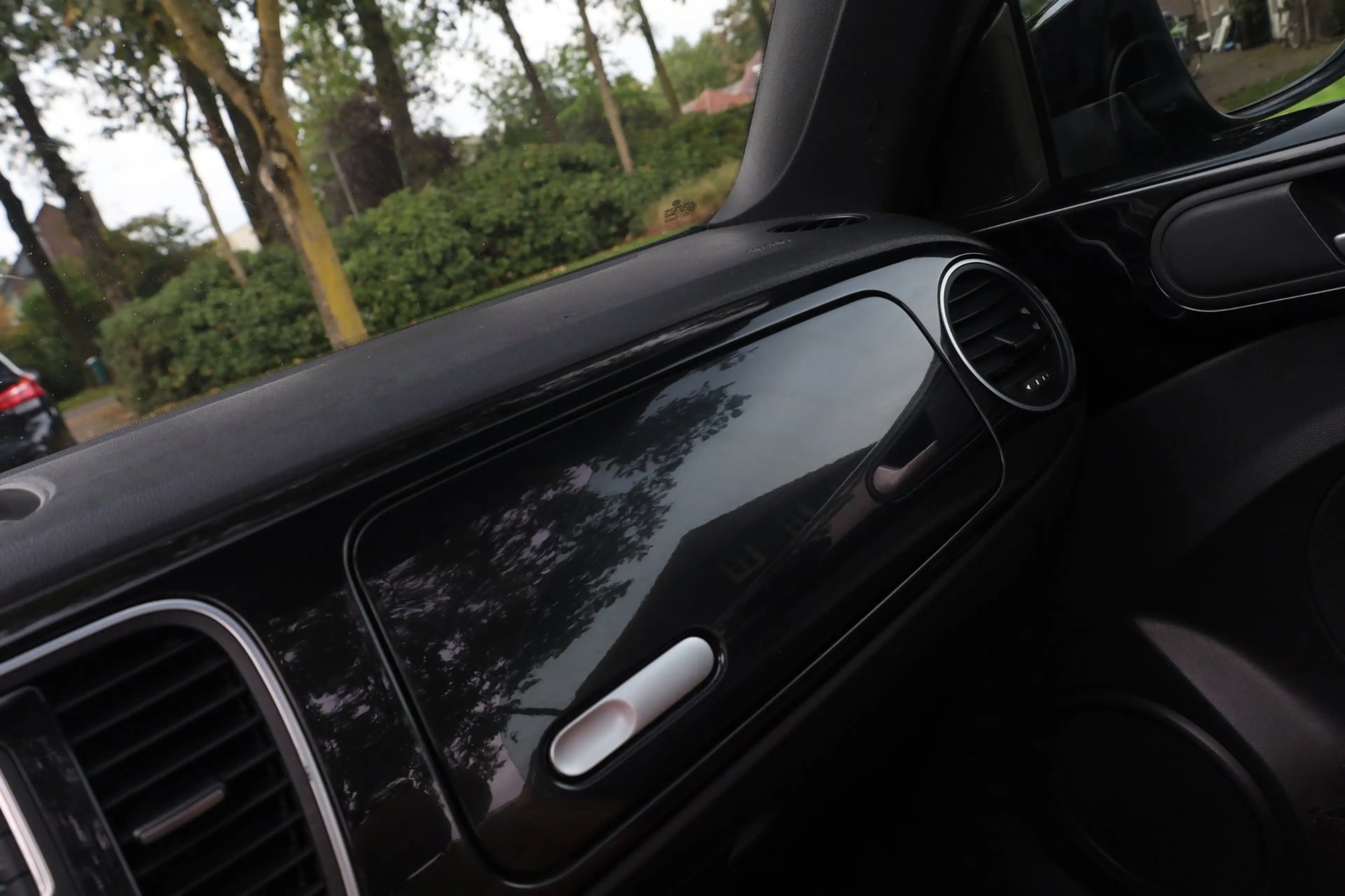 Volkswagen Beetle Cabriolet 1.4 TSI Sport BlueMotion DSG. | Xenon/Le — photo 26