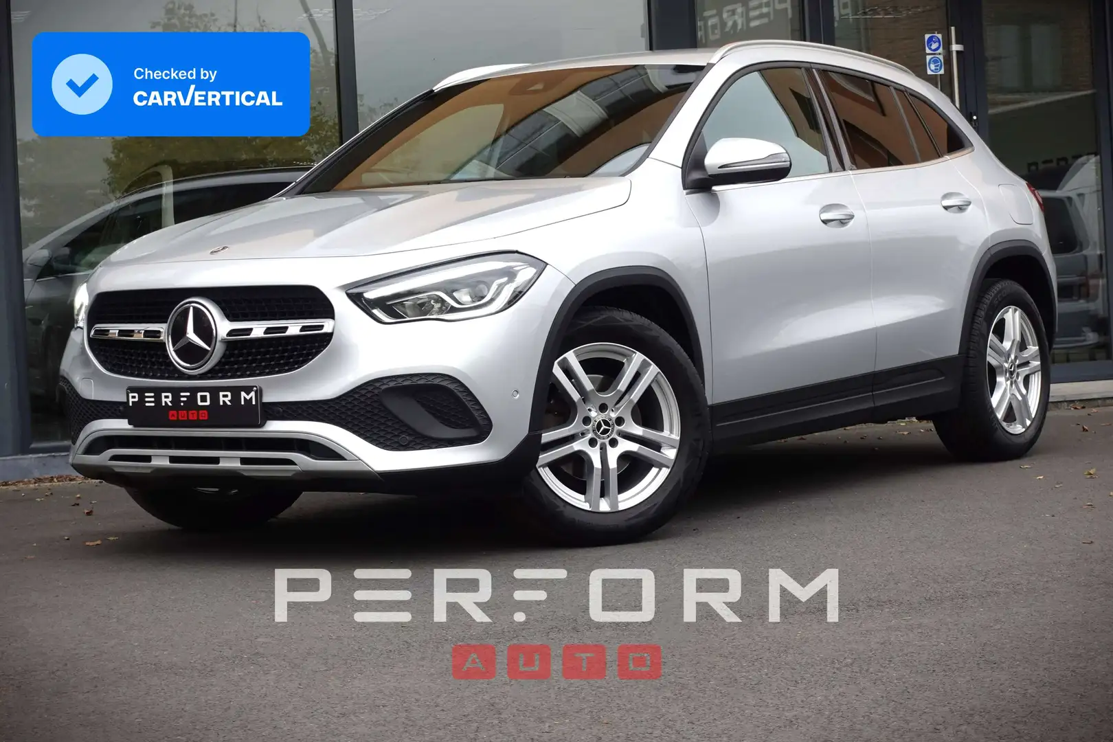 Mercedes-Benz GLA 200 i *AUTOMAAT*CAM*FULL SERVICE* + 1J GARANTIE Argent - 1