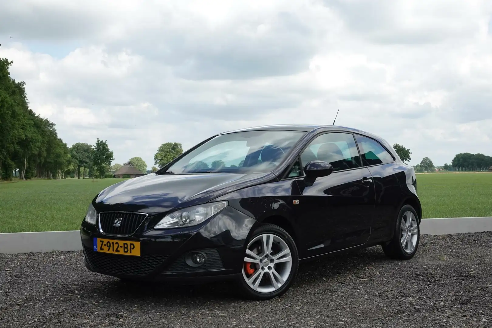 SEAT Ibiza 1.4 STOELVERWARMING PDC CLIMATE CRUISE ISOFIX Zwart - 1