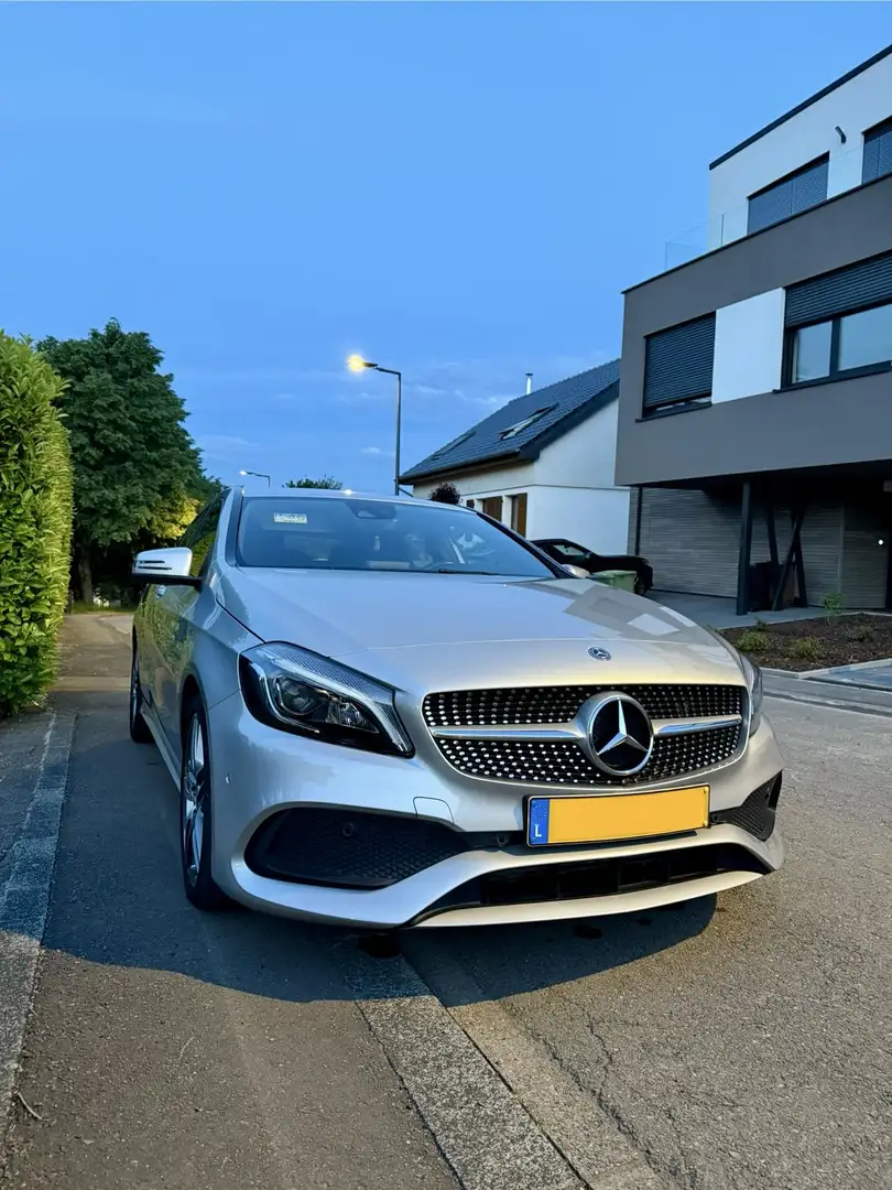 Mercedes-Benz A 180 7G-DCT AMG Line - 2
