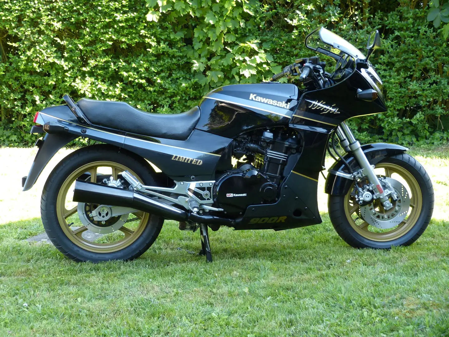 Kawasaki GPZ 900 R A6 1990 Ninja Noir - 2